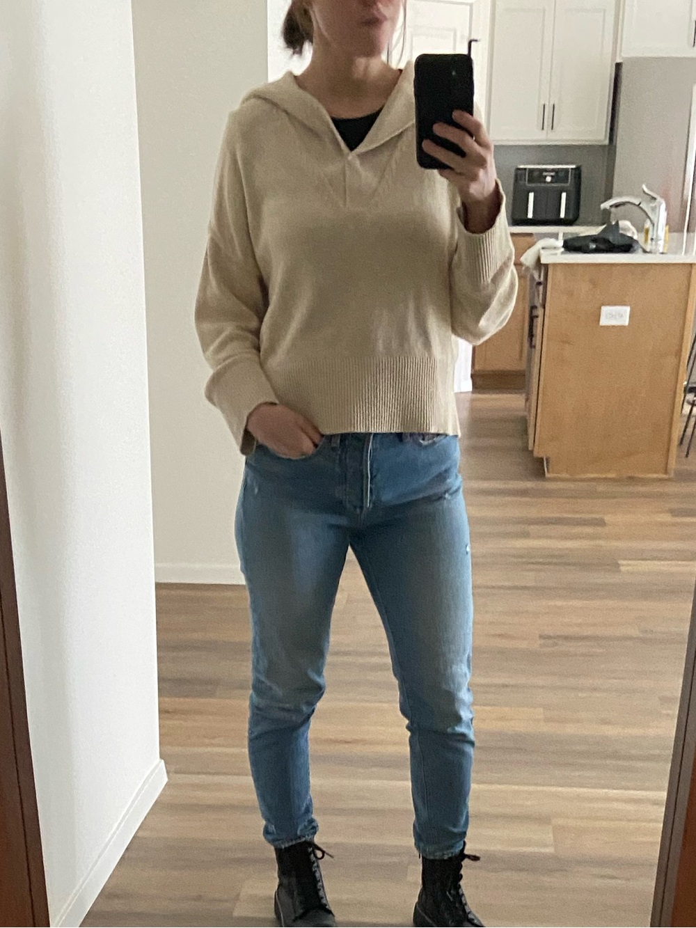 GAP Women's Beige Sweater - size small
